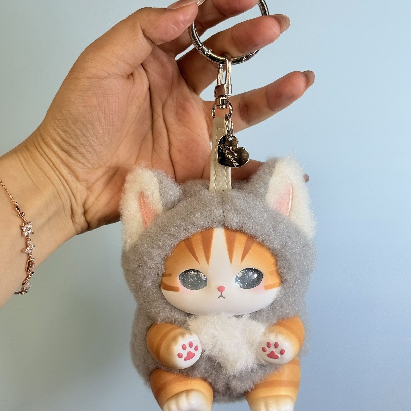 1005010785434431&nbsp; 全新Mofusand乙烯基系列玩具：鲨鱼猫惊喜盒玩具挂饰，适合儿童生日礼物