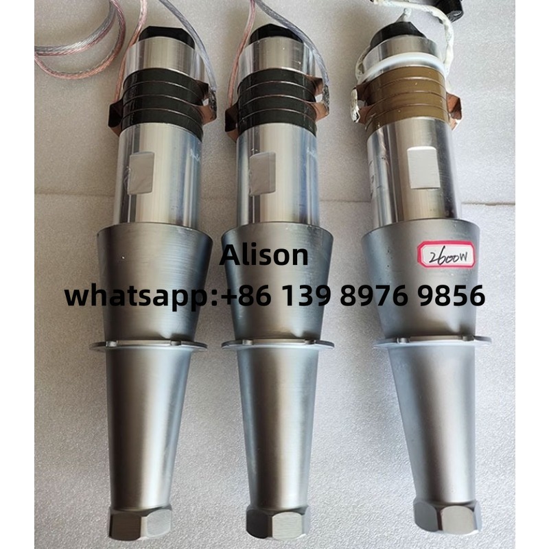 1005010118776858&nbsp; 15K 2600W超声波换能器
